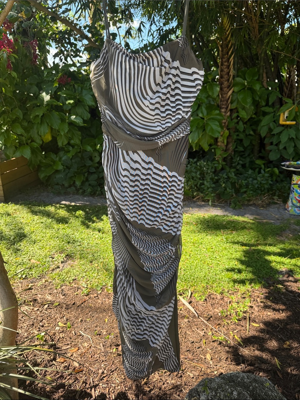NWT Express Mesh Sleeveless Olive & White Wave-Print Maxi Dress side slit rushed